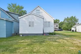 2818 E 3rd St, Superior, WI 54880 - Photo 17