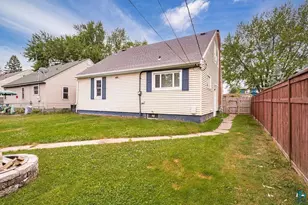 2206 Hammond Ave, Superior, WI 54880 - Photo 25