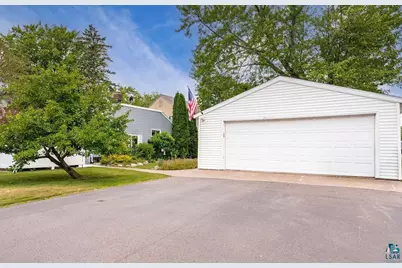 1629 E 6th St, Superior, WI 54880 - Photo 33
