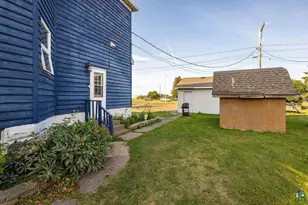 1701 E 3rd St, Superior, WI 54880 - Photo 33