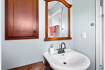 1701 E 3rd St, Superior, WI 54880 - Photo 27