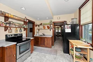 1302 N 21st St, Superior, WI 54880 - Photo 17