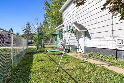 917 N 21st St, Superior, WI 54880 - Photo 15