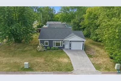 5729 Oakes Ave, Superior, WI 54880 - Photo 1