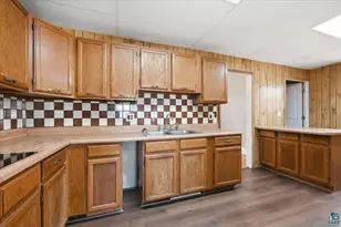1215 Harrison St, Superior, WI 54880 - Photo 3