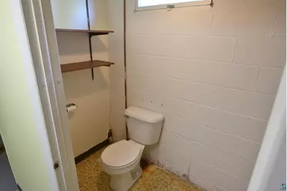 320 N 4th Ave W, Washburn, WI 54891 - Photo 17