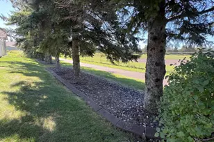 38 Billings Ln, Superior, WI 54880 - Photo 5