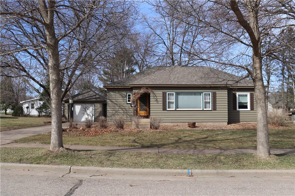 940 Gilbert St Eau Claire Wi 54703 Mls 1551693 Coldwell Banker