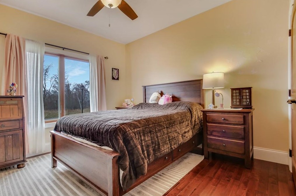 4655 Oakwood Hills Pkwy, Eau Claire WI  54701-7784 exterior