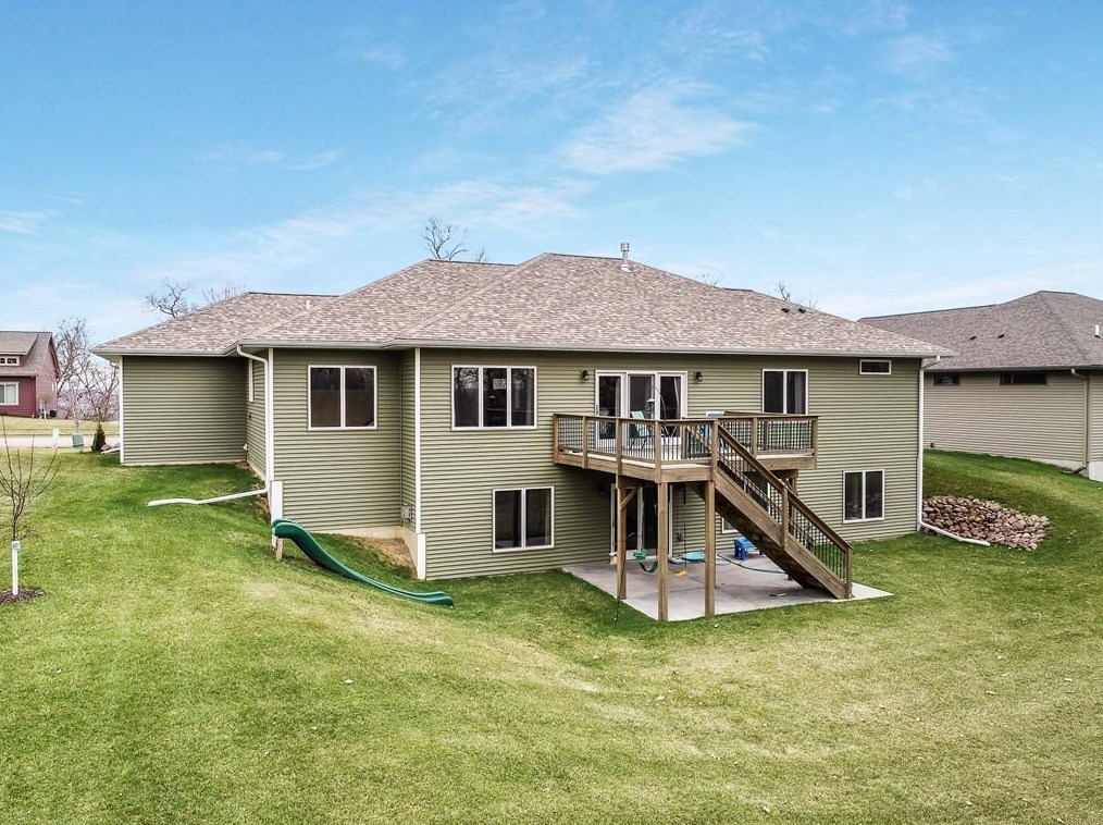 4655 Oakwood Hills Pkwy, Eau Claire WI  54701-7784 exterior