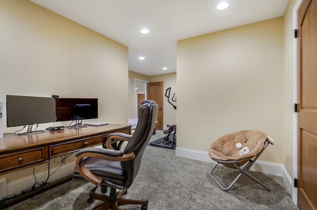 4655 Oakwood Hills Pkwy, Eau Claire WI  54701-7784 exterior