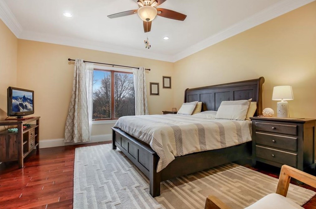 4655 Oakwood Hills Pkwy, Eau Claire WI  54701-7784 exterior