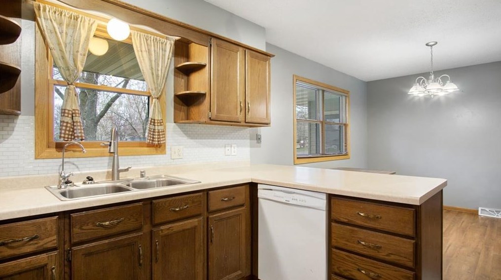 710 Kimberly Dr, Eau Claire WI  54703-0638 exterior