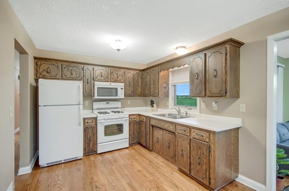 2512 240th St, Sterling WI  54006-3304 exterior
