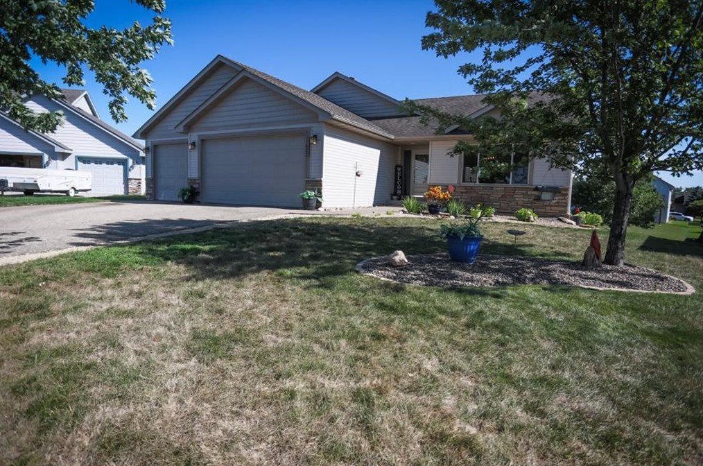 1632 Rolling Hills Ln, Troy WI  54022-2175 exterior