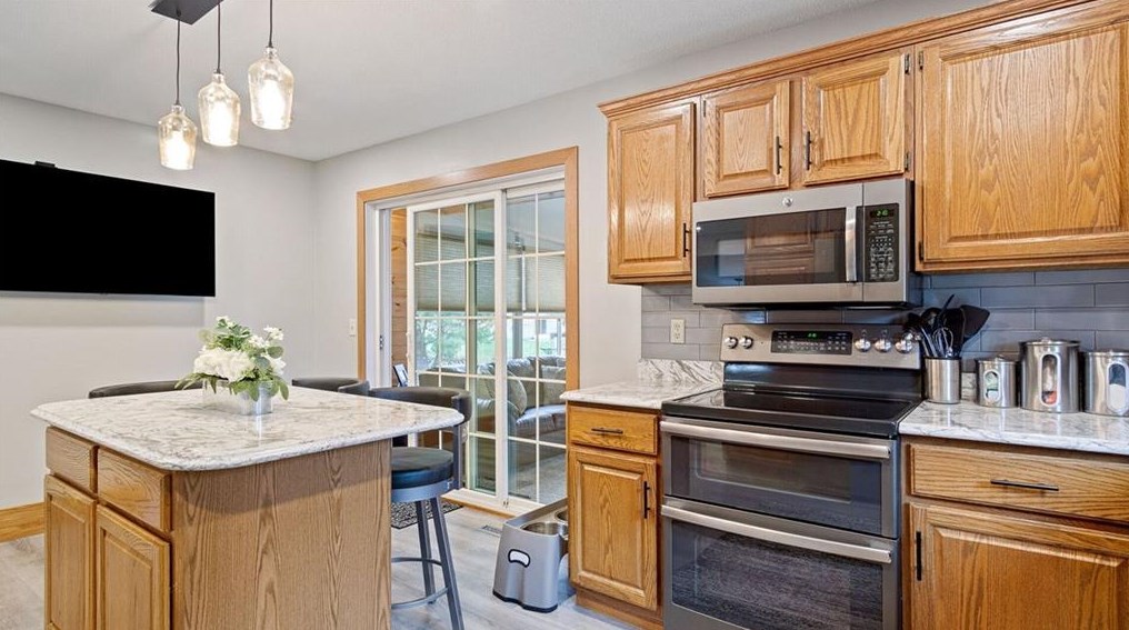 4737 Palmer Ln, Eau Claire WI  54701-7960 exterior