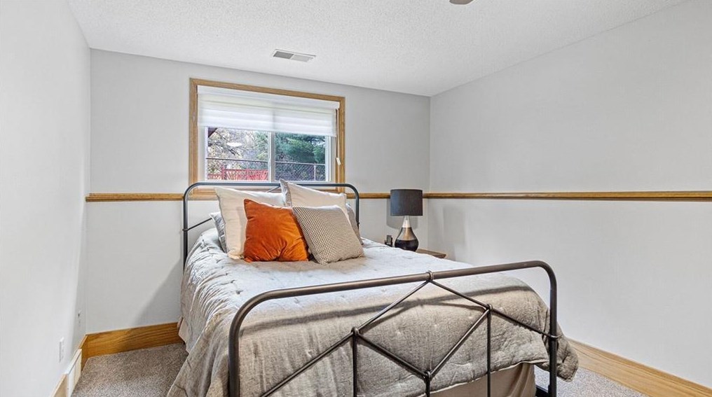 4737 Palmer Ln, Eau Claire WI  54701-7960 exterior