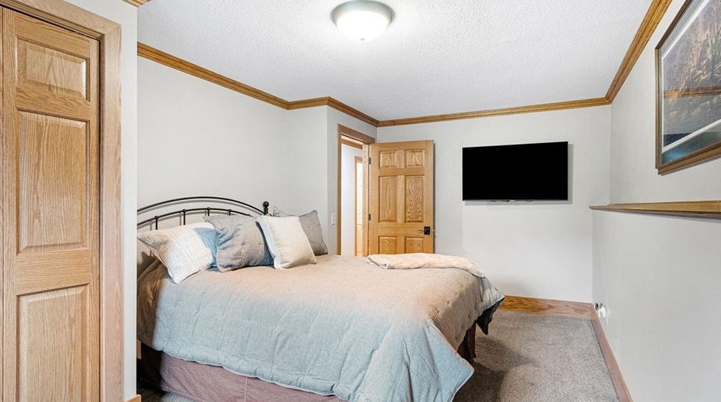 4737 Palmer Ln, Eau Claire WI  54701-7960 exterior