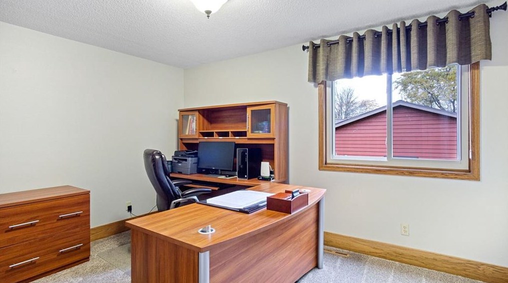 4737 Palmer Ln, Eau Claire WI  54701-7960 exterior