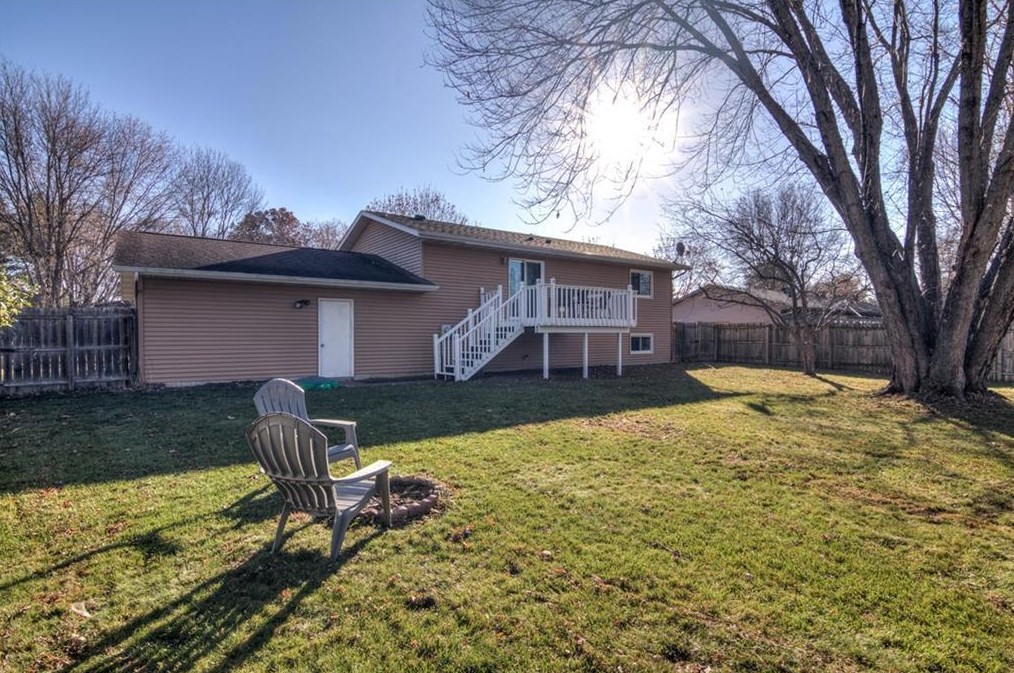 4702 Puttor Dr, Eau Claire WI  54701-7929 exterior