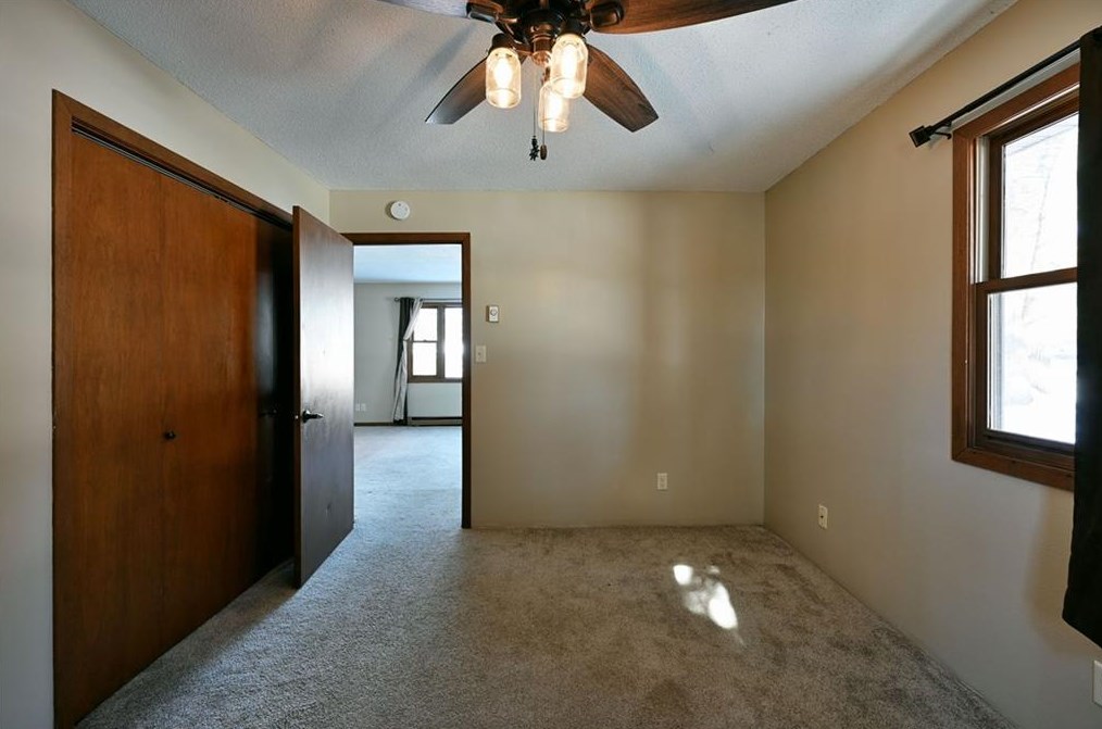 1015 & 1017 W Maple St, Spooner, WI 54801