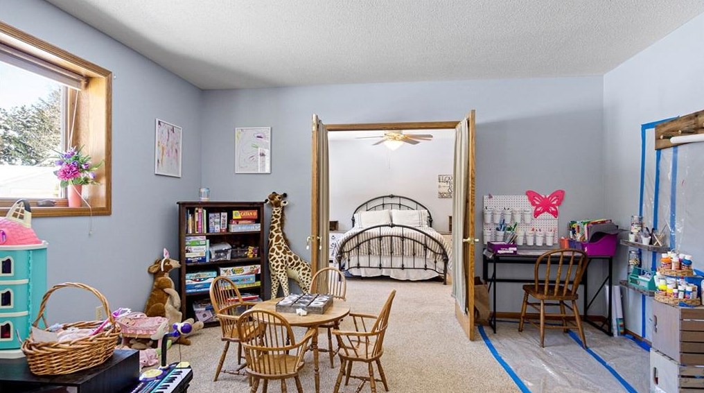 104 Canterbury Rd, Eau Claire WI  54701-7104 exterior