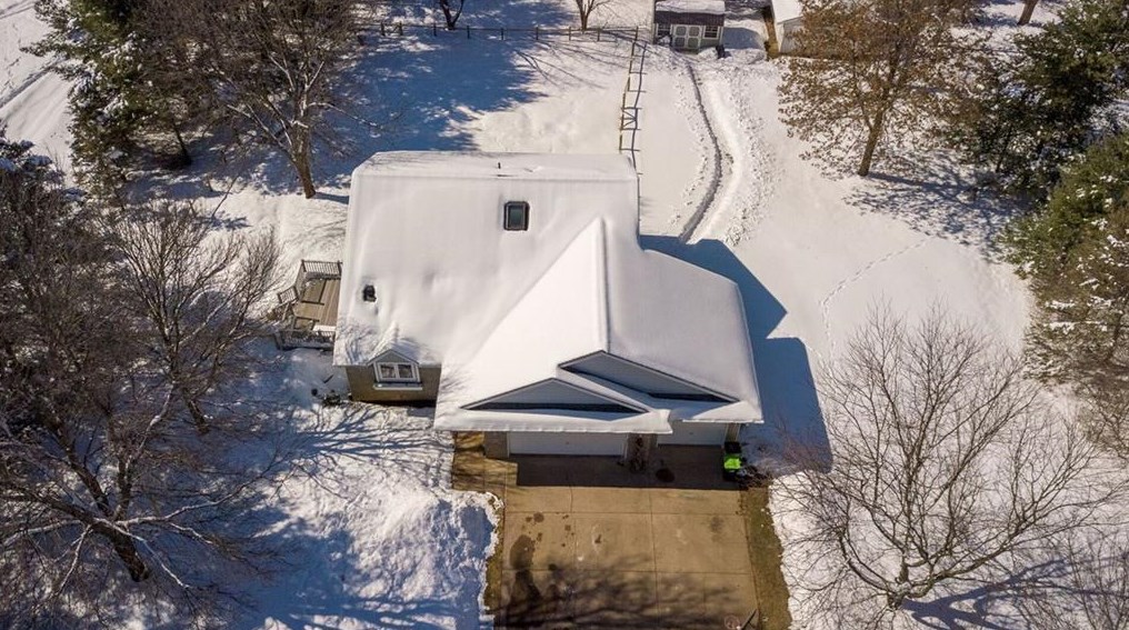 104 Canterbury Rd, Eau Claire WI  54701-7104 exterior