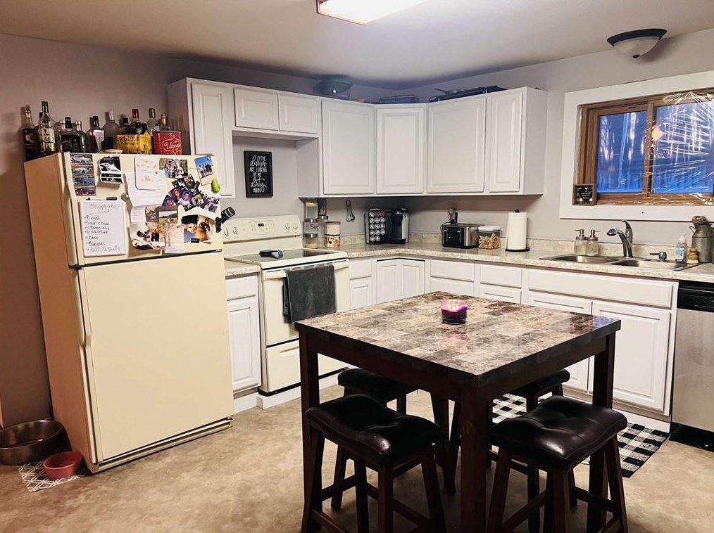 2835 4th St, Cumberland WI  54829-9494 exterior