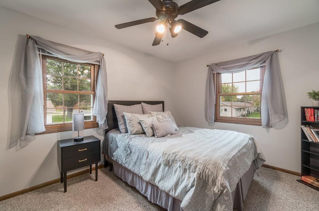 1318 Rowe St, Eau Claire WI  54703-1696 exterior