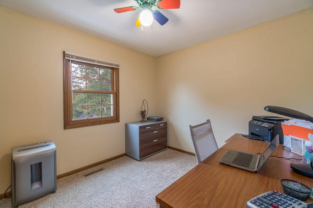 1318 Rowe St, Eau Claire WI  54703-1696 exterior