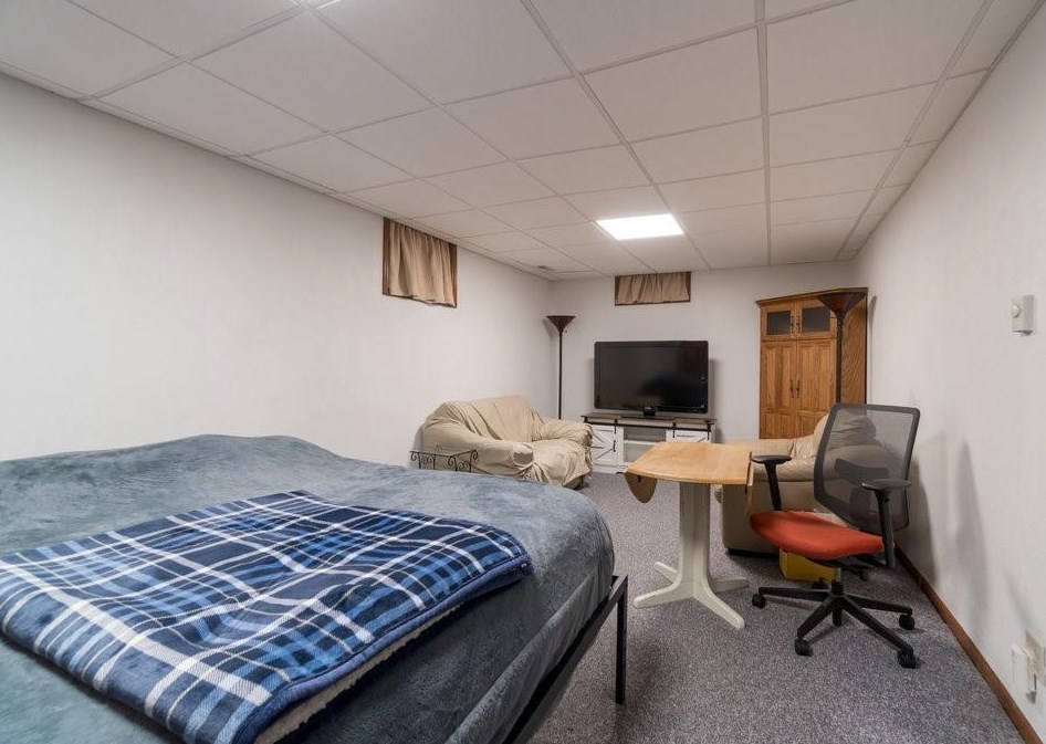 1318 Rowe St, Eau Claire WI  54703-1696 exterior