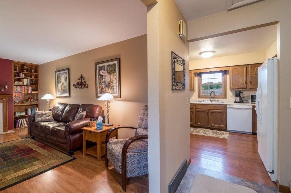 1318 Rowe St, Eau Claire WI  54703-1696 exterior