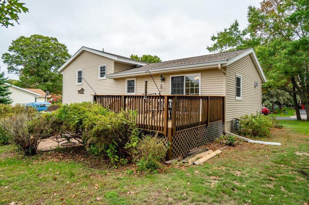 1318 Rowe St, Eau Claire WI  54703-1696 exterior