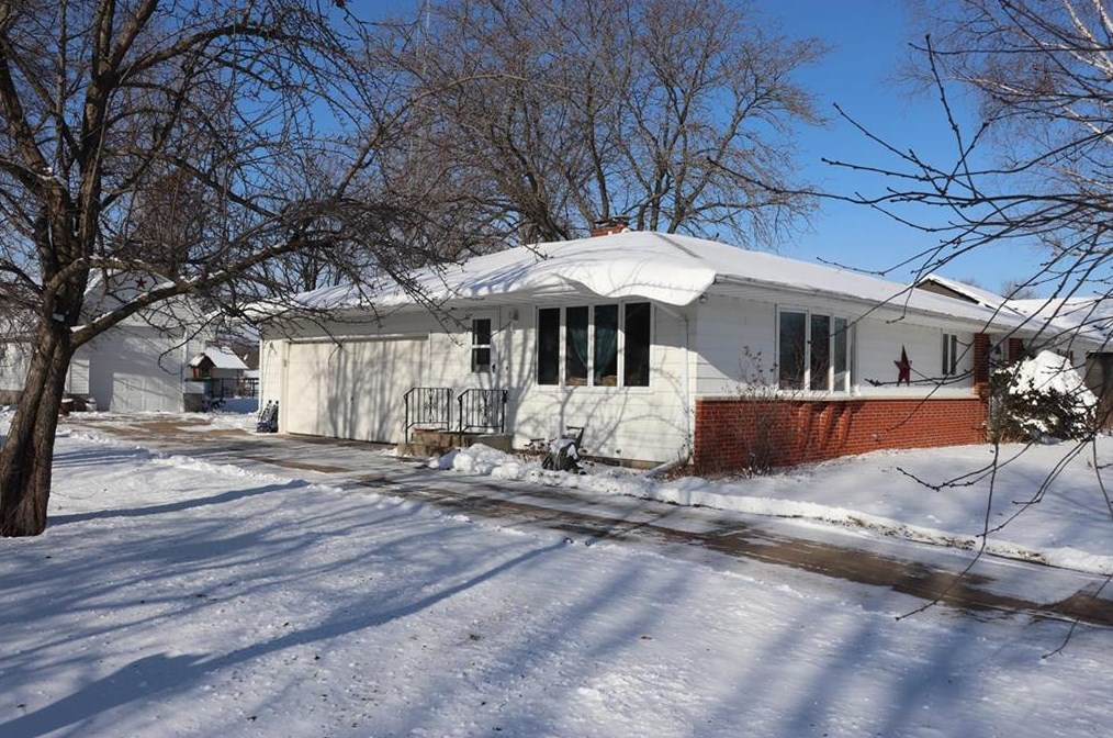 703 S Liberty St, Brackett, WI 54742