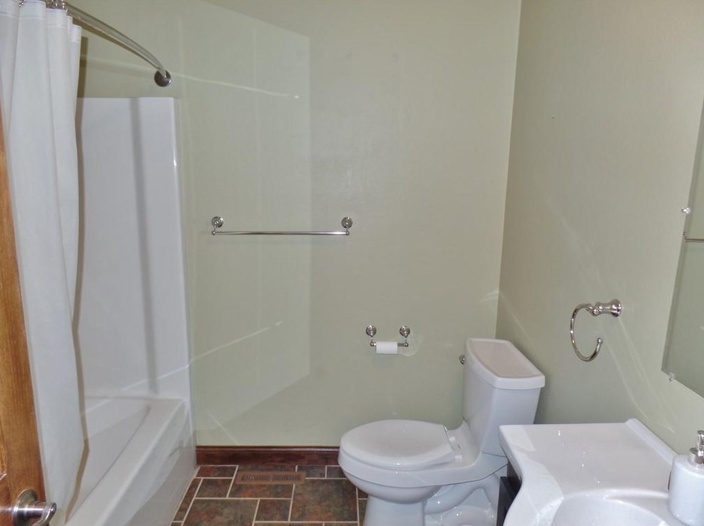 615 Prospect St, Durand WI  54736-1329 exterior