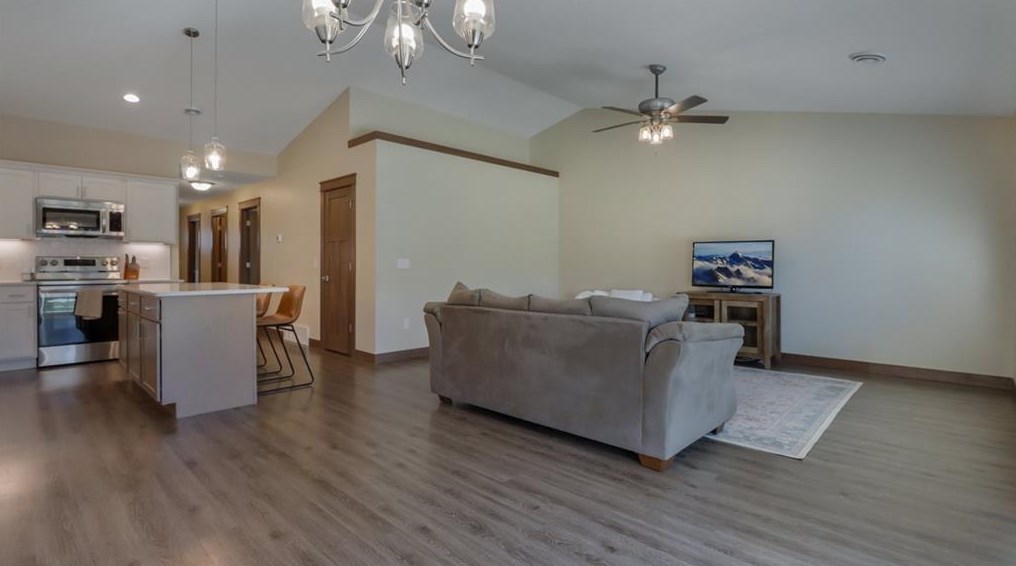 743 Jeffers Ridge Rd, Eau Claire WI  54703-9637 exterior