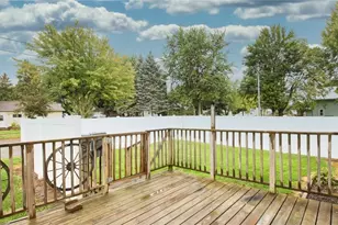 312 3rd St, Abbotsford, WI 54405 - Photo 3