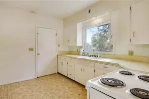 312 3rd St, Abbotsford, WI 54405 - Photo 7