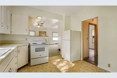 312 3rd Street, Abbotsford, WI 54405 - Photo 9