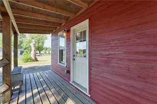 693 E Main St, Mondovi, WI 54755 - Photo 37