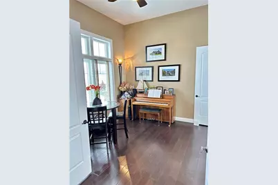 1747 E Drinkman Lane, Eau Claire, WI 54701 - Photo 5