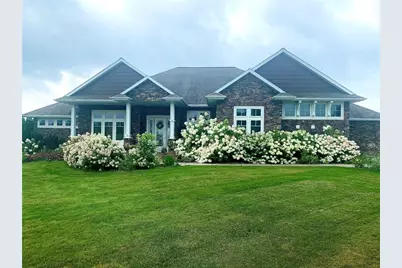 1747 E Drinkman Lane, Eau Claire, WI 54701 - Photo 3