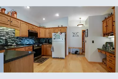 E5751 816th Avenue, Colfax, WI 54730 - Photo 9