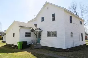 201 E School Street #1&amp 2, Thorp, WI 54771 - Photo 5