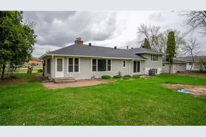 1413 E Clairemont Avenue, Eau Claire, WI 54701 - Photo 39