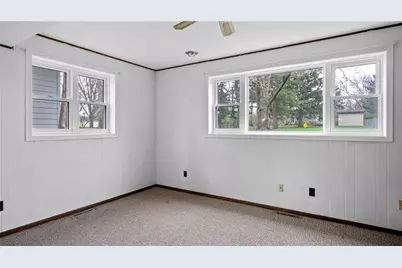 1413 E Clairemont Avenue, Eau Claire, WI 54701 - Photo 25