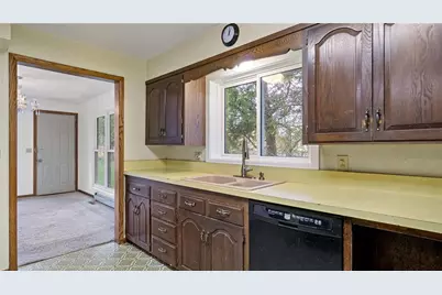 1413 E Clairemont Avenue, Eau Claire, WI 54701 - Photo 17