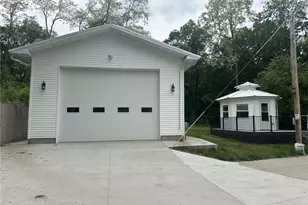 1404 Silvermine Dr, Eau Claire, WI 54703 - Photo 3