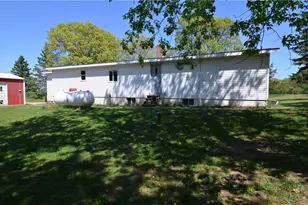 W2585 County Rd R, Durand, WI 54736 - Photo 11