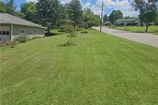 105 Court St, Neillsville, WI 54456 - Photo 3